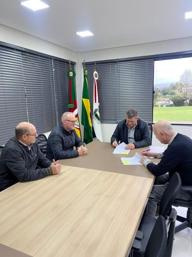 Município renova convênio com a APAE de Tapera