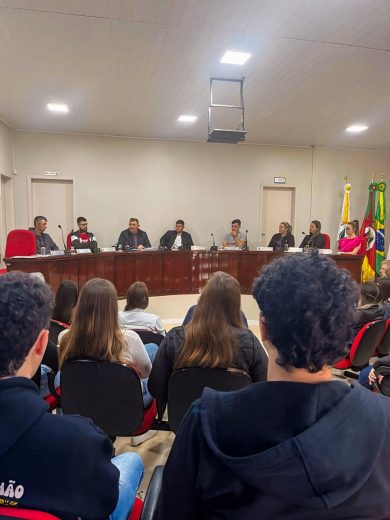 Auxílio Universitário foi tema de reunião no domingo (14) em Lagoa dos Três Cantos