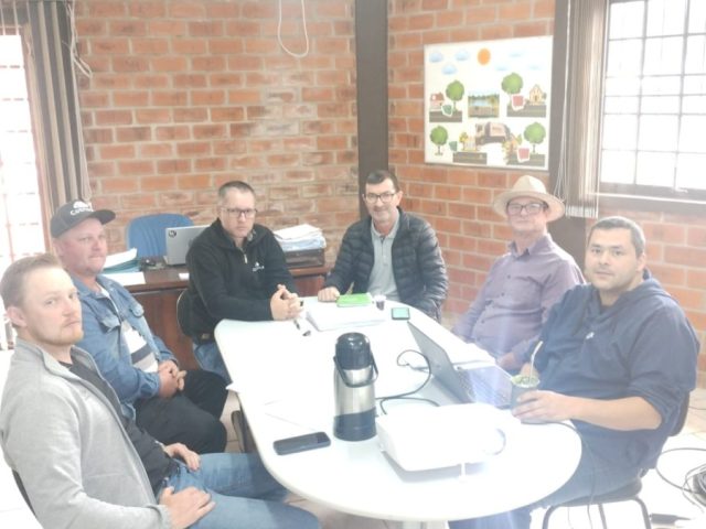 Conselho Municipal de Desenvolvimento Agropecuário de Lagoa dos Três Cantos realizou reunião para definir beneficiários do Programa Terra Forte