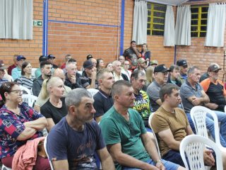 Produtores de Lagoa dos Três Cantos recebem autorizações para retirada de insumos do programa Solo Fértil