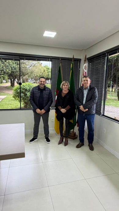 Equipe do SIGEMEC visita a Secretaria de Educação de Lagoa dos Três Cantos