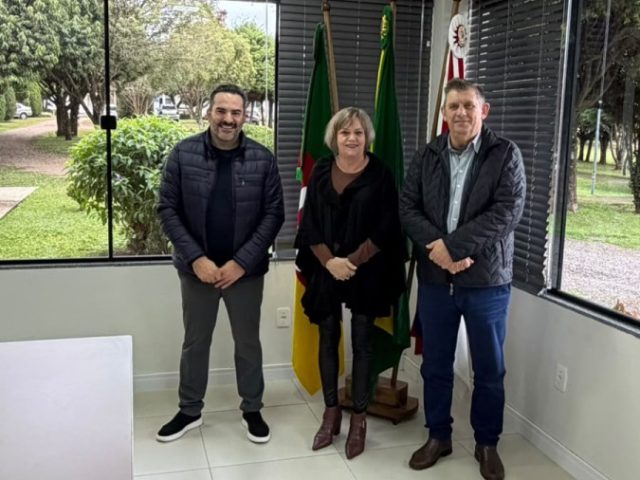 Equipe do SIGEMEC visita a Secretaria de Educação de Lagoa dos Três Cantos