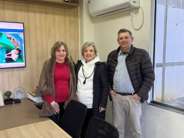Reunião aborda indicadores educacionais e dados do SimeB em Lagoa dos Três Cantos