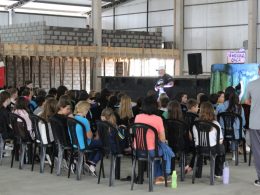 SESC e Secretaria de Educação proporcionam momentos de diversão e cultura aos alunos