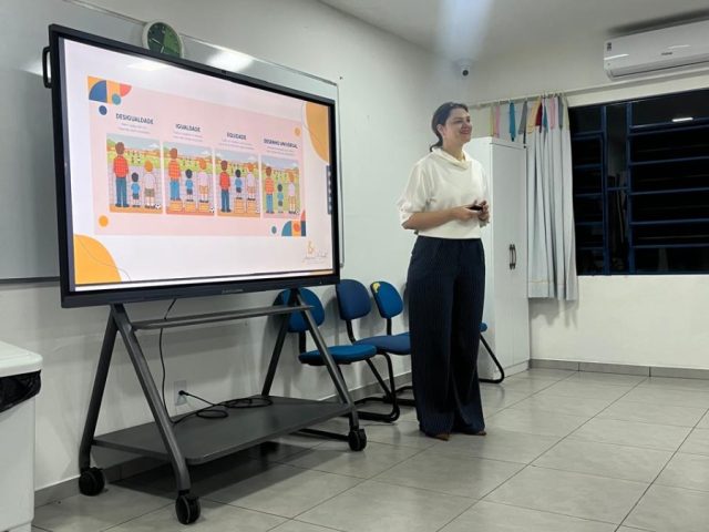 “O Papel do Auxiliar de Ensino no Processo Educativo” foi tema de encontro em Lagoa dos três Cantos