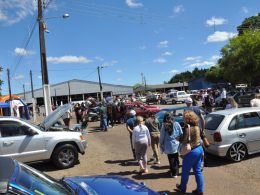 Lagoa dos Três Cantos sedia 1º Encontro de Carros Antigos